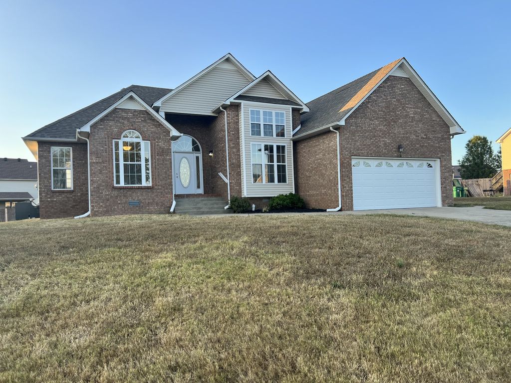 3216 Twelve Oaks Blvd, Clarksville, TN 37042