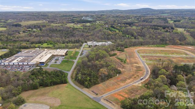 1821 Gkn Way, Newton, NC 28658
