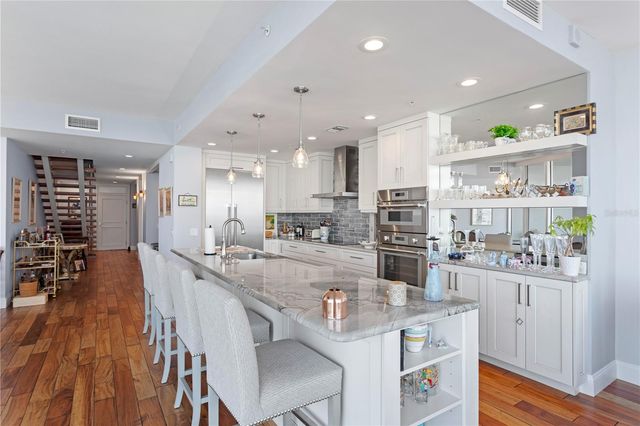 175 1ST STREET S 2307, St Petersburg, FL 33701