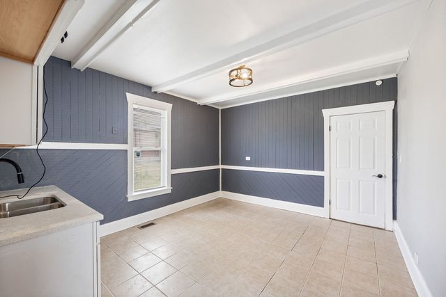 15 155th Street, Calumet City, IL 60409