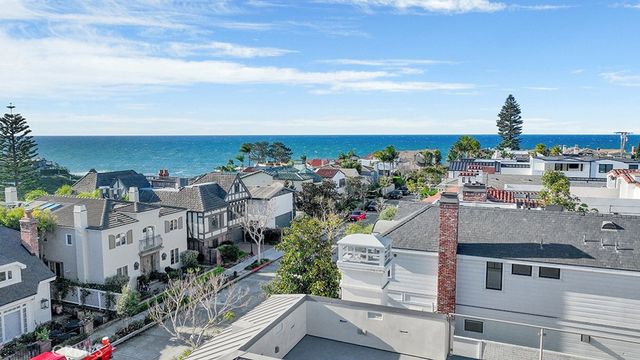 243 Poppy Avenue, Corona Del Mar, CA 92625