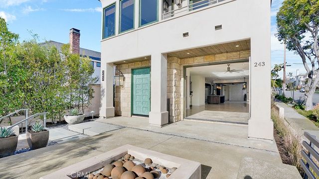 243 Poppy Avenue, Corona Del Mar, CA 92625