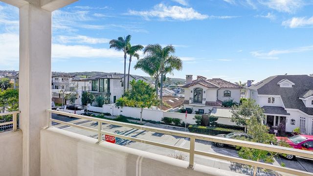 243 Poppy Avenue, Corona Del Mar, CA 92625