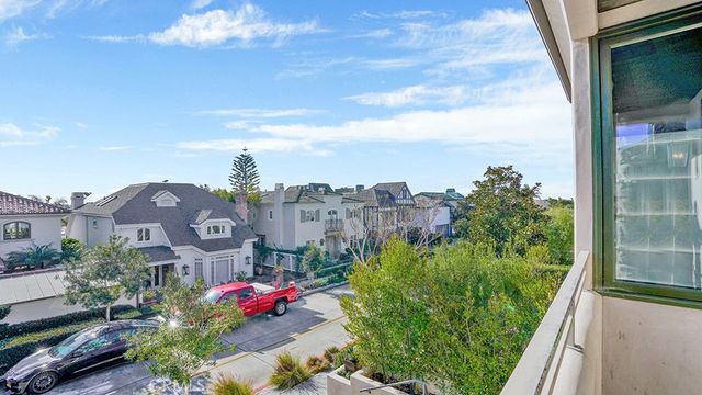 243 Poppy Avenue, Corona Del Mar, CA 92625