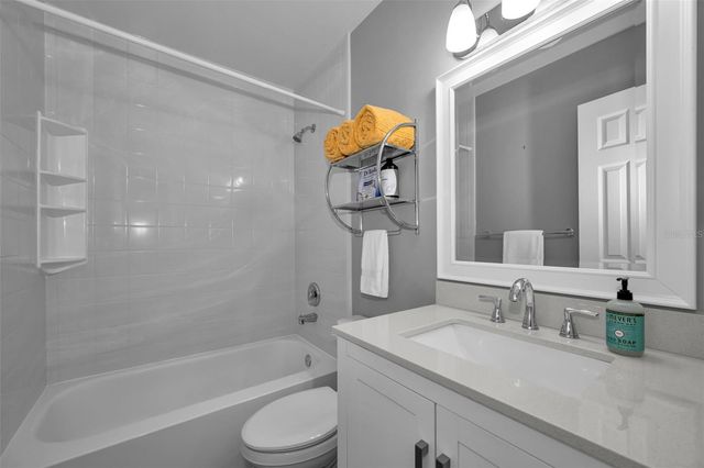 1686 SEASCAPE CIRCLE, Tarpon Springs, FL 34689