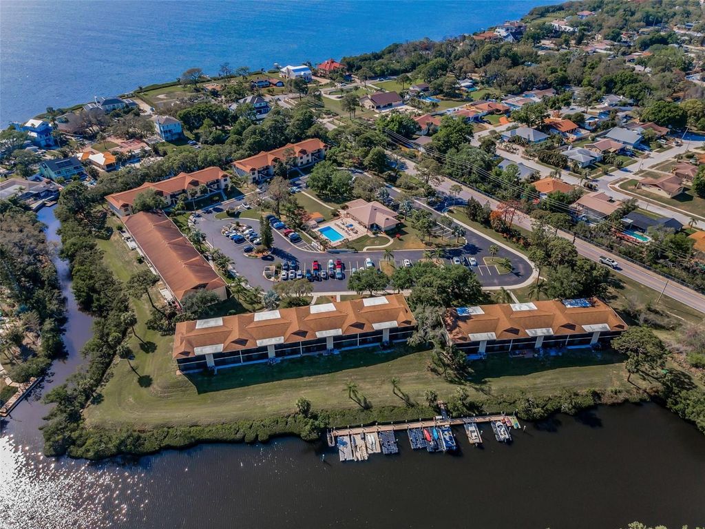1686 SEASCAPE CIRCLE, Tarpon Springs, FL 34689