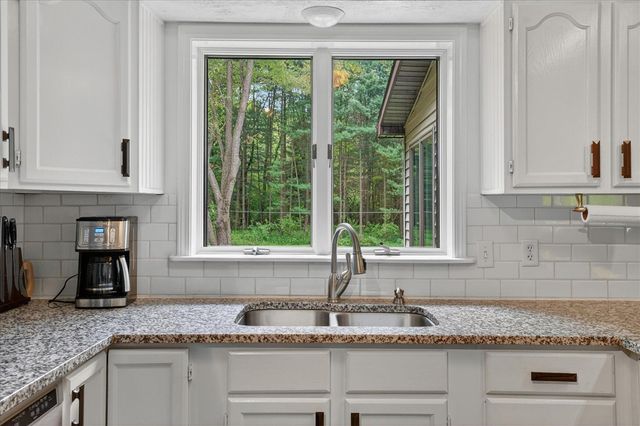 7300 W Victoria Drive, Laingsburg, MI 48848