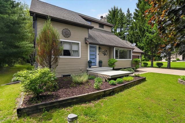 7300 W Victoria Drive, Laingsburg, MI 48848