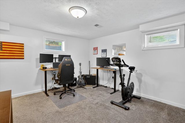 7300 W Victoria Drive, Laingsburg, MI 48848