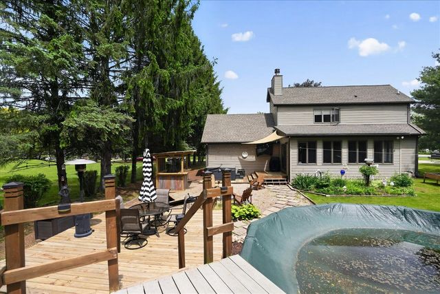 7300 W Victoria Drive, Laingsburg, MI 48848
