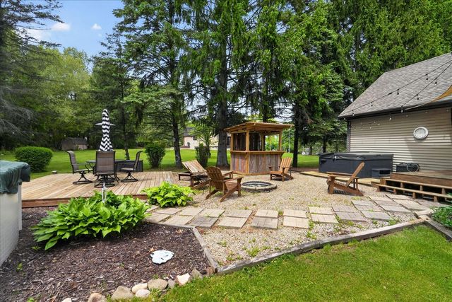7300 W Victoria Drive, Laingsburg, MI 48848