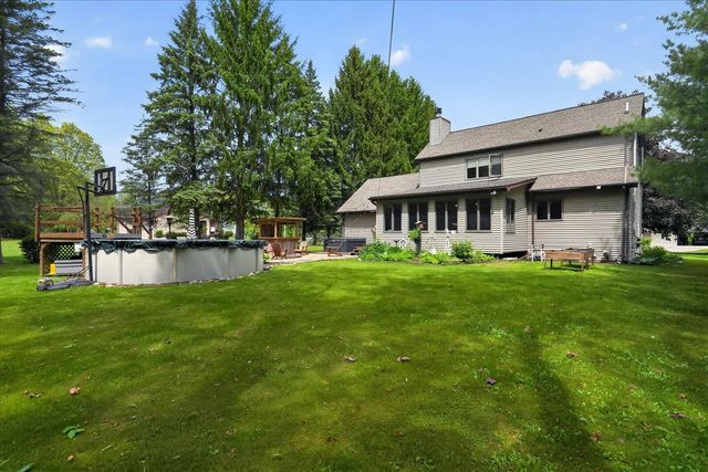 7300 W Victoria Drive, Laingsburg, MI 48848