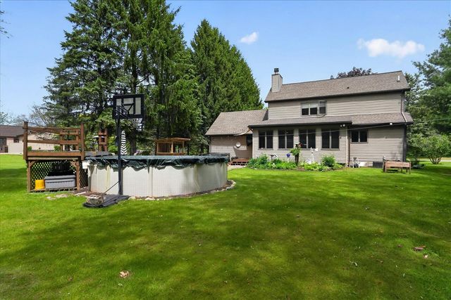 7300 W Victoria Drive, Laingsburg, MI 48848