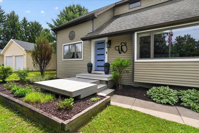 7300 W Victoria Drive, Laingsburg, MI 48848