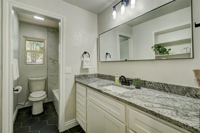 6500 N Luther Road, Harrah, OK 73045