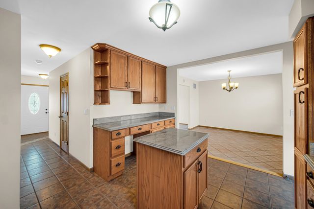 253 Moncrief Drive, Valparaiso, IN 46385