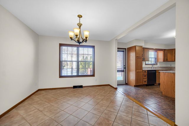 253 Moncrief Drive, Valparaiso, IN 46385