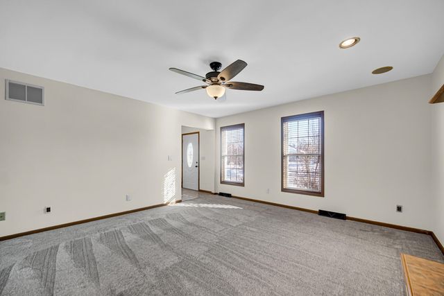 253 Moncrief Drive, Valparaiso, IN 46385