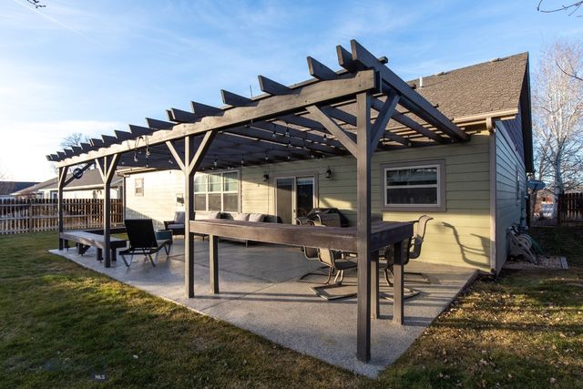 325 Cedar Wood Circle, Bozeman, MT 59718