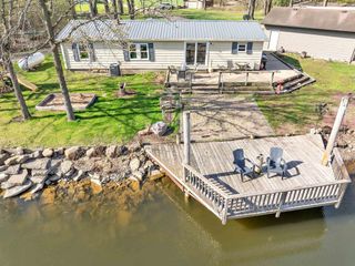 3855 GLENVIEW LANE, Oshkosh, WI 54904