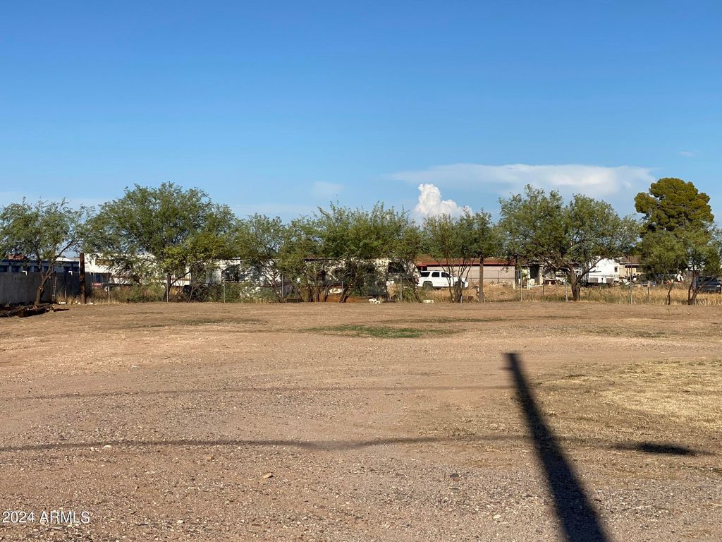 Image 5 of property listing at 1045 S ARIZONA Boulevard 7, Coolidge, AZ 85128