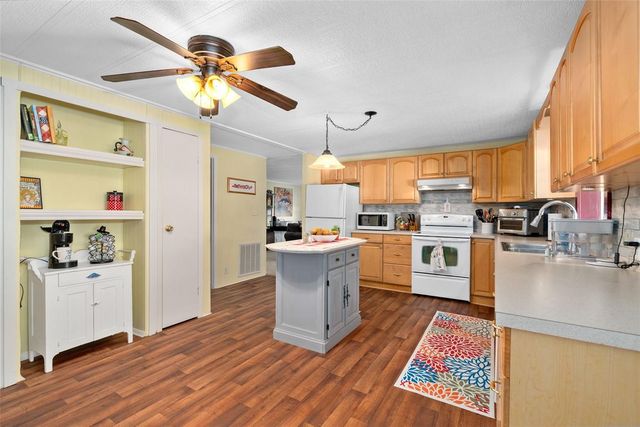 4 GALLINULE COURT, Fruitland Park, FL 34731