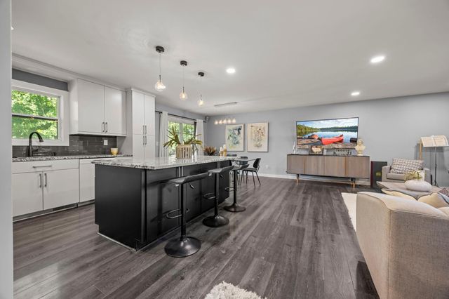 17125 Maple Lane SE, Prior Lake, MN 55372