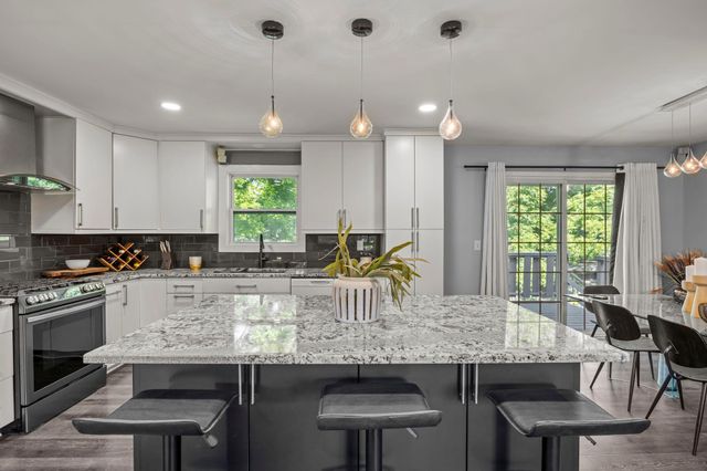 17125 Maple Lane SE, Prior Lake, MN 55372