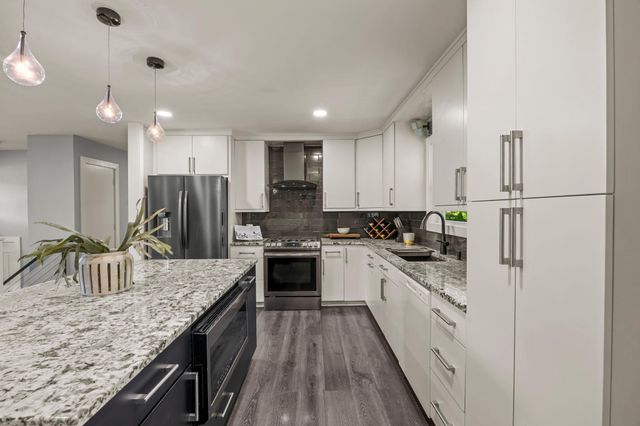 17125 Maple Lane SE, Prior Lake, MN 55372