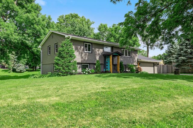 17125 Maple Lane SE, Prior Lake, MN 55372
