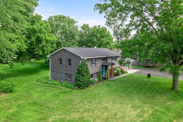 17125 Maple Lane SE, Prior Lake, MN 55372