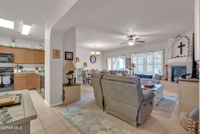 11148 REDSTONE COVE Drive, El Paso, TX 79934