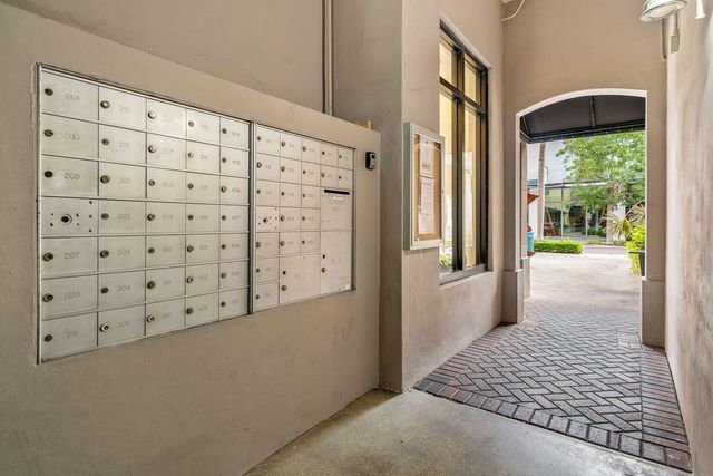 200 NE 2nd Avenue 314, Delray Beach, FL 33444