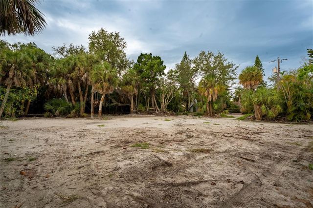 5323 CALLE FLORIDA, Sarasota, FL 34242
