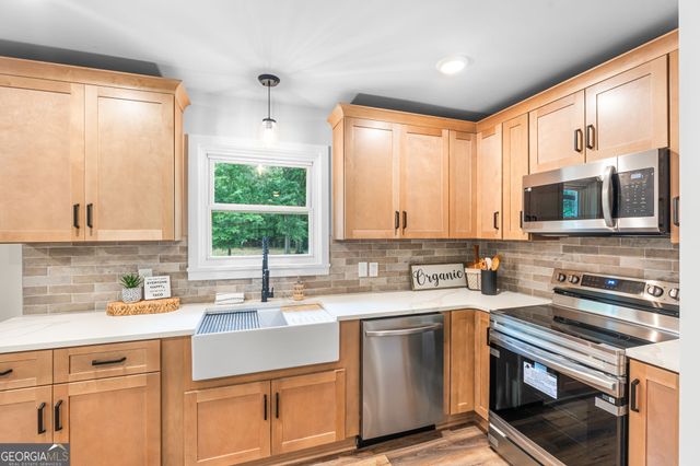 1132 Highway 341 S, Barnesville, GA 30204