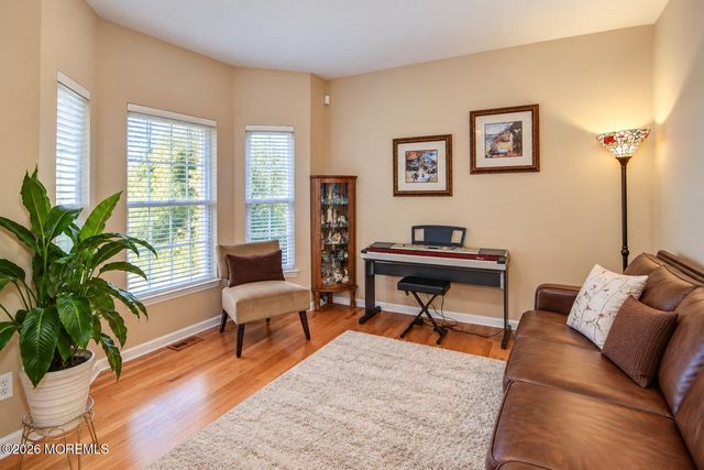 6 Northgate Drive, Englishtown, NJ 07726