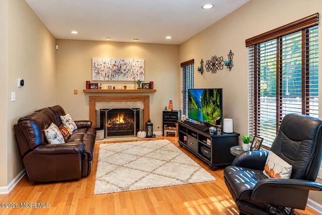 6 Northgate Drive, Englishtown, NJ 07726