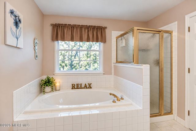 6 Northgate Drive, Englishtown, NJ 07726