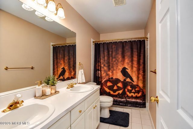 6 Northgate Drive, Englishtown, NJ 07726