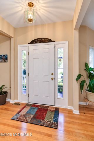 6 Northgate Drive, Englishtown, NJ 07726