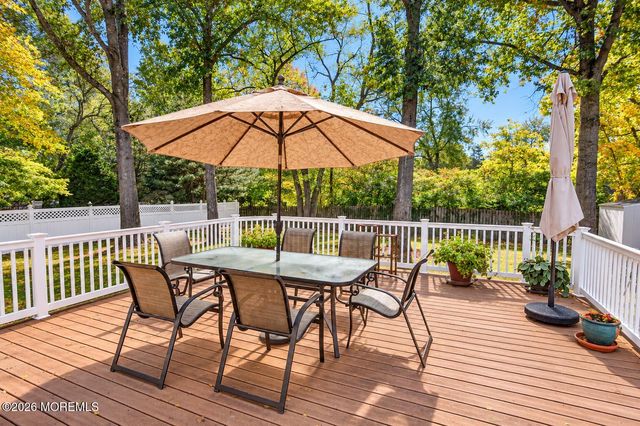 6 Northgate Drive, Englishtown, NJ 07726
