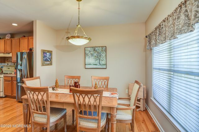 6 Northgate Drive, Englishtown, NJ 07726