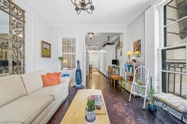 21 Beacon St 4G, Boston, MA 02108