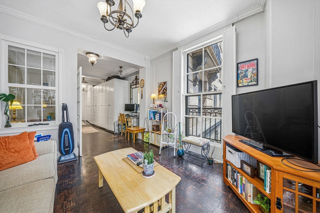 21 Beacon St 4G, Boston, MA 02108