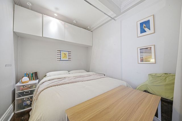 21 Beacon St 4G, Boston, MA 02108
