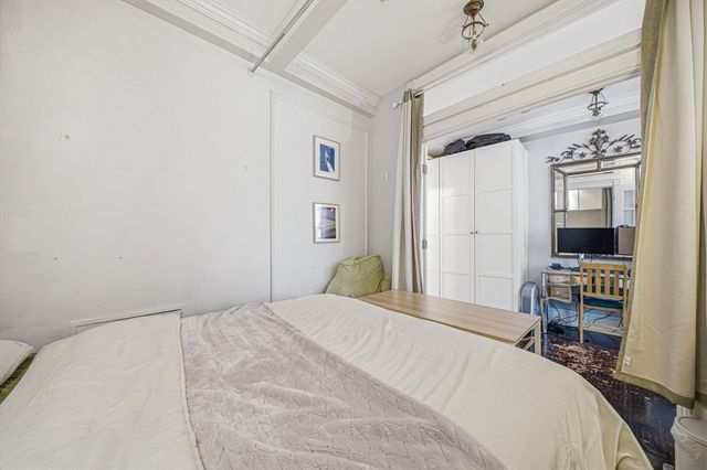 21 Beacon St 4G, Boston, MA 02108
