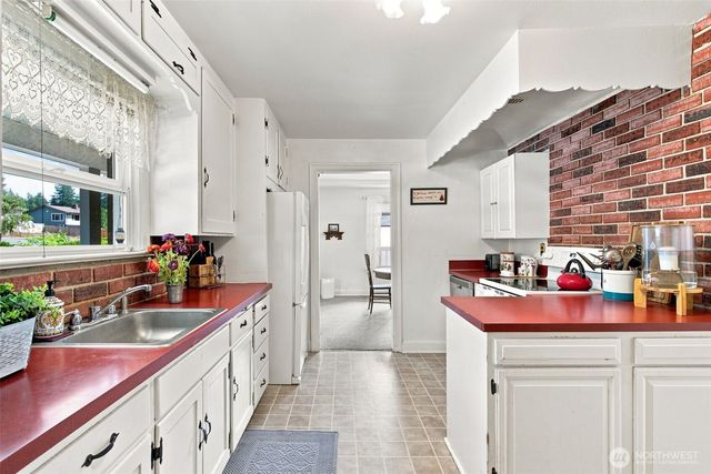 9511 Olson Road NW, Bremerton, WA 98311