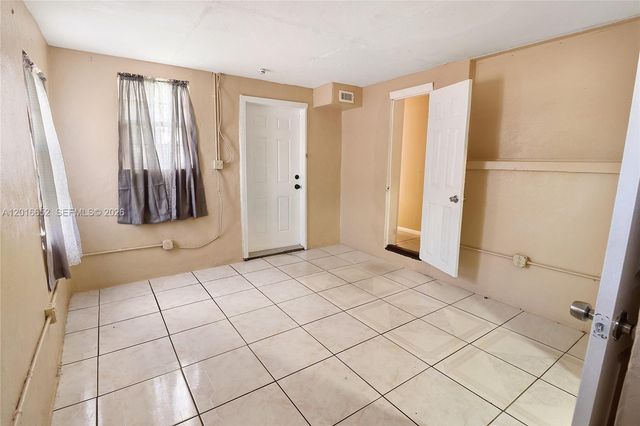 2001 NE 1st Ave 1, Pompano Beach, FL 33060
