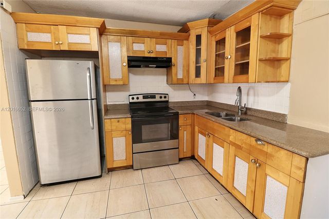 2001 NE 1st Ave 1, Pompano Beach, FL 33060