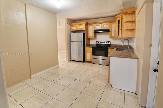 2001 NE 1st Ave 1, Pompano Beach, FL 33060